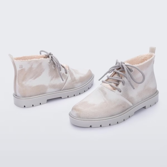 Melissa grey fluffy boot - Picture 4 of 4